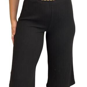 Women's Black Ribbed Pants 3/4 Medium